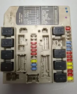 Nissan Note (E11) Fuse module 284B7AX61A