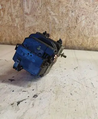 Volkswagen PASSAT B5 ABS Pump 8E0614111