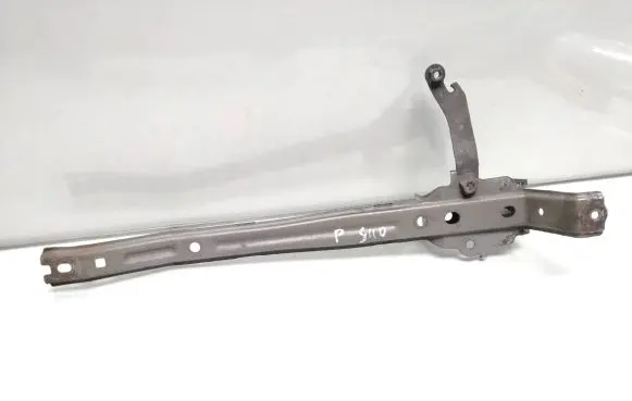 Toyota Auris E180 Other engine bay part