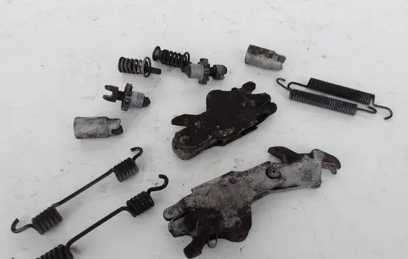 BMW 1 F20 F21 Rear brake cylinder 999595955