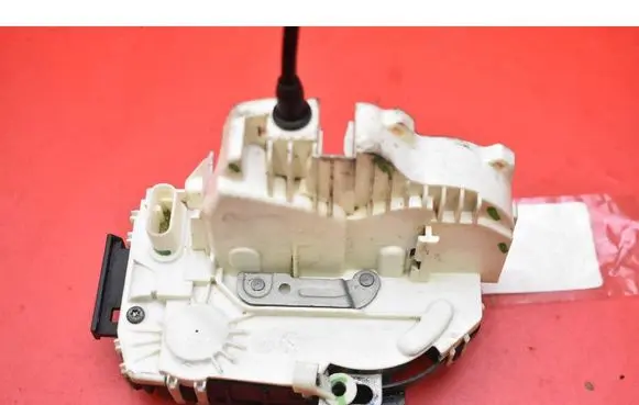 Jeep Grand Cherokee Front door lock P04589924AC
