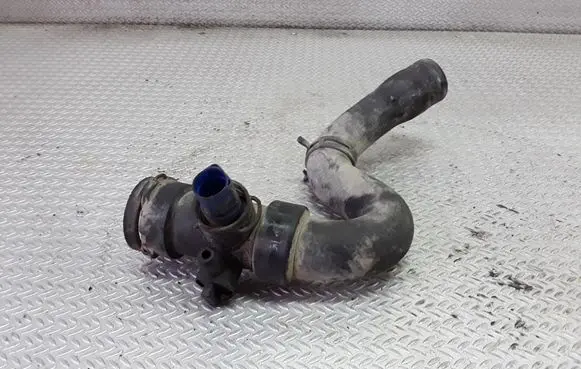 Audi A6 S6 C5 4B Engine coolant pipe/hose