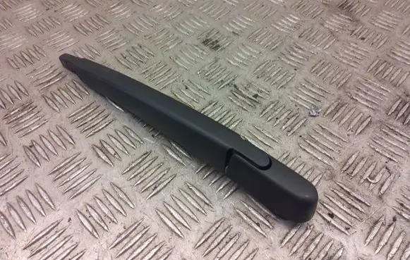 Nissan Qashqai J12 Rear wiper blade arm w000057536