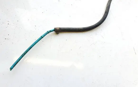 Volkswagen PASSAT B4 Engine coolant pipe/hose