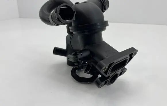 Jaguar XE Thermostat/thermostat housing G4D38575AD G4D35H370AA