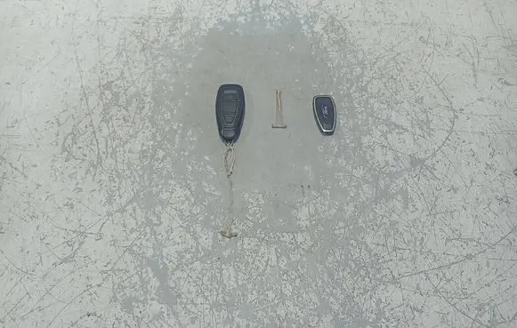 Ford Focus Ignition key/card J1BT15K601AB