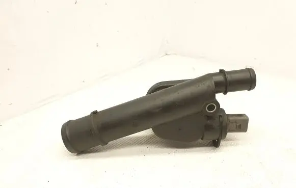 Volkswagen PASSAT B6 Thermostat housing 038121132G