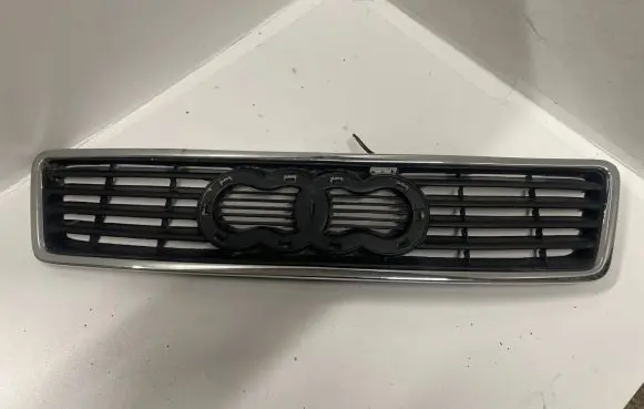 Audi A6 S6 C4 4A Front bumper upper radiator grill 8D0853651D