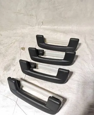 Cupra Born A set of handles for the ceiling 