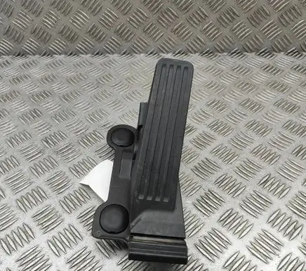 Mazda 3 Accelerator throttle pedal BCKA41600A