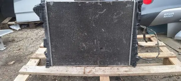 Opel Vivaro Coolant radiator 8200411166 93854164 6805989