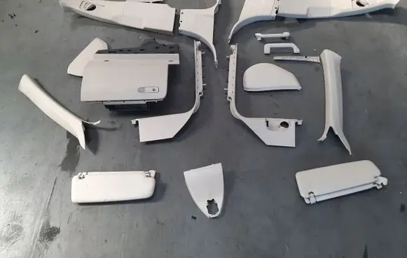 Volkswagen Touareg II Front door card panel trim