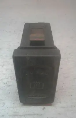 Volkswagen PASSAT B5.5 Windscreen/window heater switch 3B0959621C