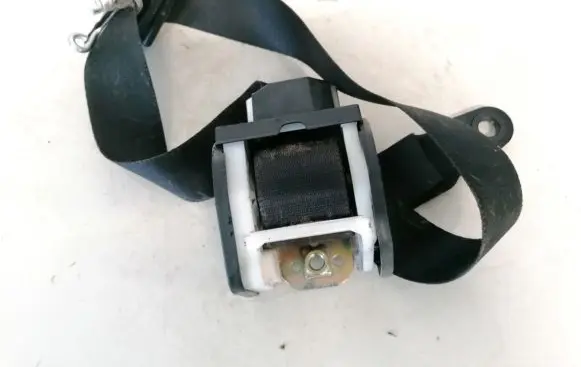 Ford Focus Front seatbelt 560237801c e40427084