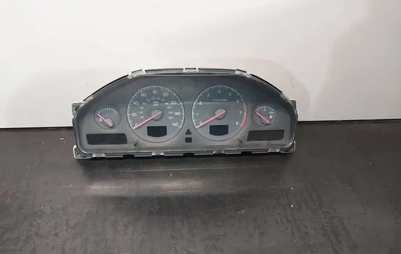 Speedometer (instrument cluster)