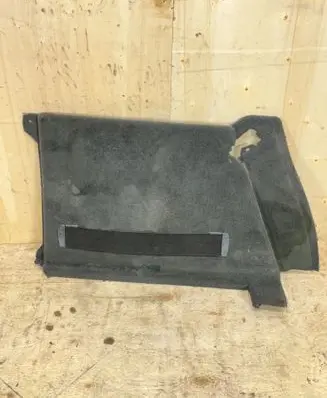 Trunk/boot lower side trim panel