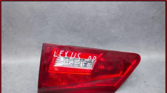 Lexus IS 220D-250-350 Tailgate rear/tail lights