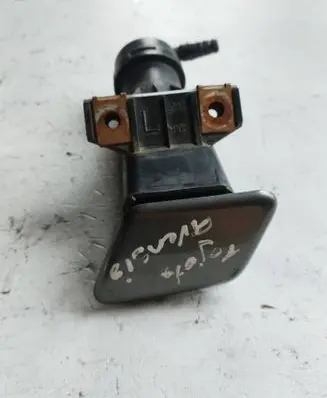 Toyota Corolla E120 E130 Headlight washer spray nozzle 20995