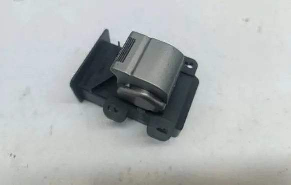 Honda FR-V Electric window control switch M20783