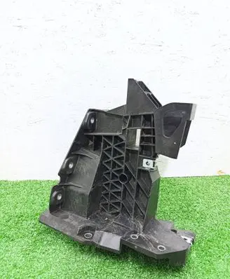 Mercedes-Benz GLE W167 Front bumper mounting bracket T36753B