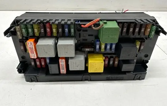 Mercedes-Benz C W204 Fuse module A2129006724