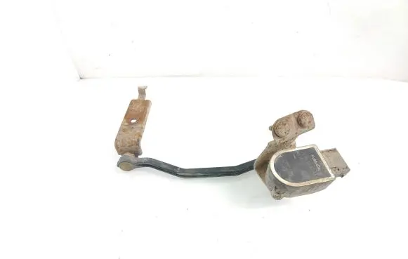 Headlight/headlamp level sensor