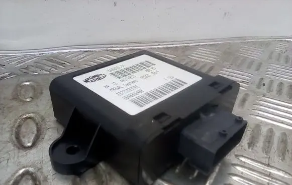 Peugeot 307 Fuel injection pump control unit/module 9648282480 551200016905