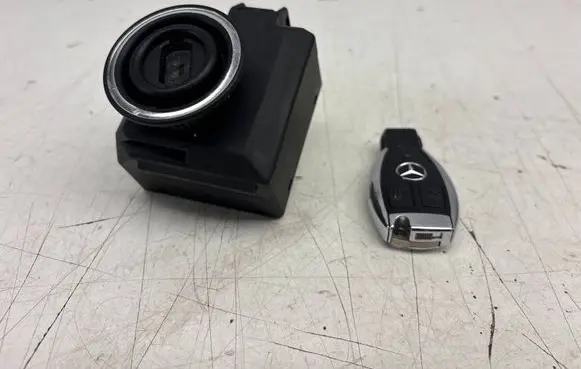 Mercedes-Benz E AMG W212 Ignition lock A2189053501