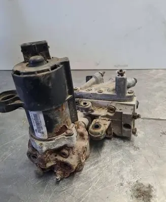 Volkswagen Golf III ABS Pump 10044707453 00140074502931