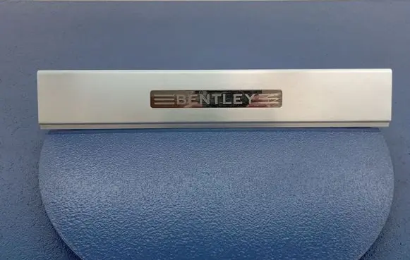 Bentley Bentayga Foot area side trim 36A853374B