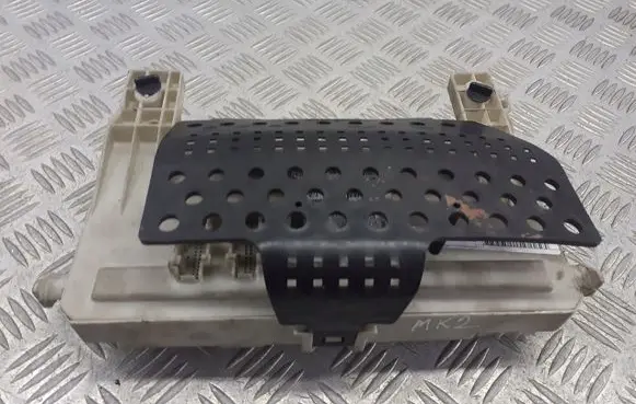 Ford Focus Fuse box cover 7M5T-14A073-CB