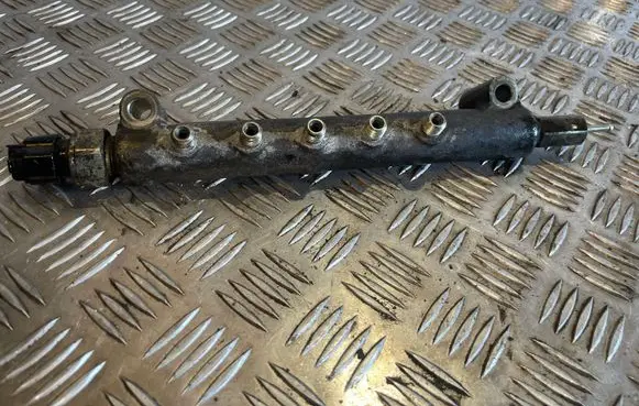 Toyota Hilux (AN10, AN20, AN30) Fuel main line pipe 8945871010