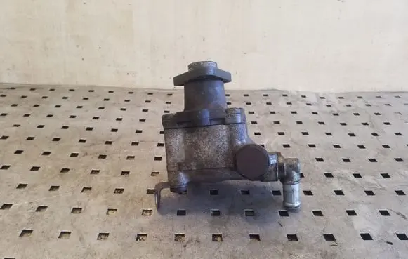 BMW X3 E83 Power steering pump 345059204