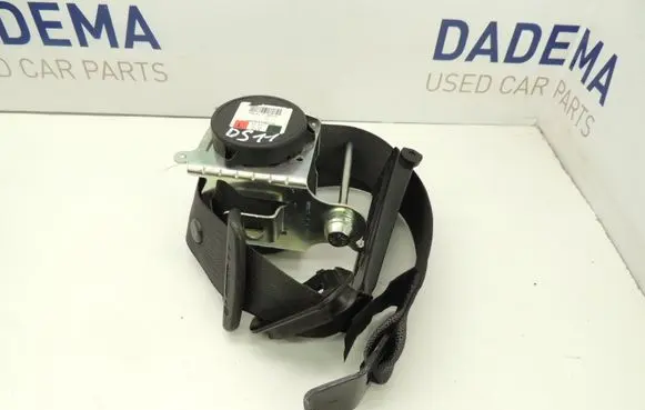 Opel Zafira B Front seatbelt 560834901E 13296203 DS11