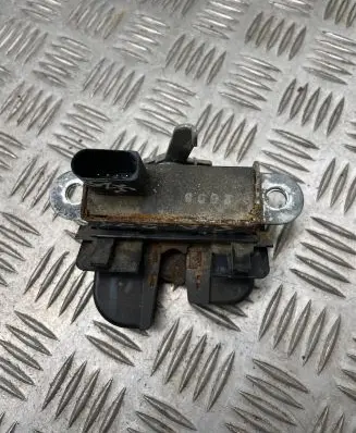 Seat Altea XL Tailgate/trunk/boot lock/catch/latch 5P8827505