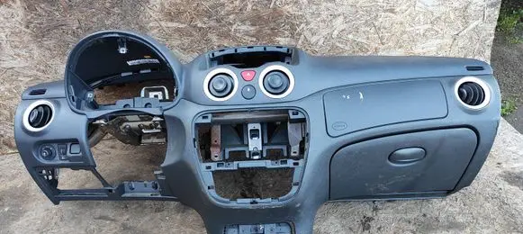 Citroen C3 Dashboard 9637995880