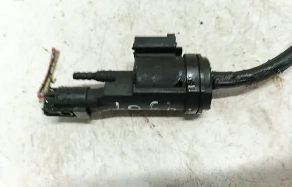 Mercedes-Benz A W168 Turbo solenoid valve 0025401497 48843625800