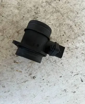 Volkswagen Touran I Mass air flow meter 038906461B 0281002531
