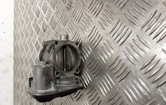 Jeep Grand Cherokee Throttle valve