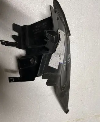 Volvo S60 Intercooler air channel guide 