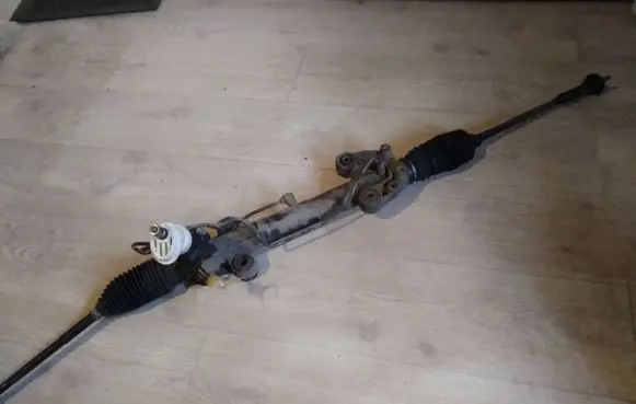 Mitsubishi Grandis Steering rack 5707146