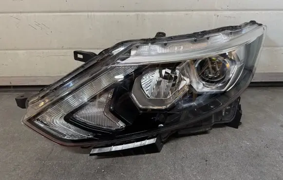 Nissan Qashqai Headlight/headlamp 100-18015