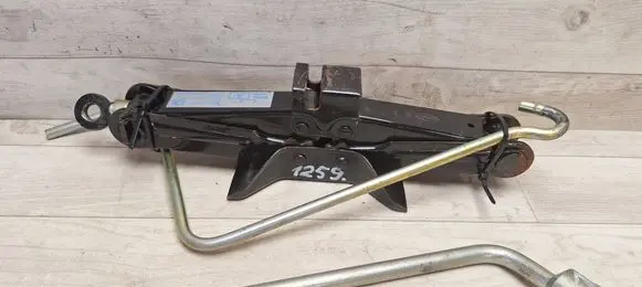 Mazda 3 I Tool set 
