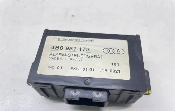 Audi A6 S6 C5 4B Alarm control unit/module 4B0951173