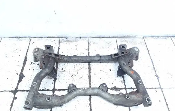 Mercedes-Benz E W212 Front subframe A0029980650