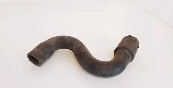Volkswagen PASSAT B5.5 Engine coolant pipe/hose 8D01211010
