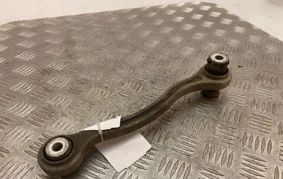 Mercedes-Benz C W205 Rear control arm 20402