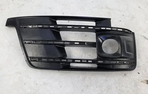 Audi Q7 4M Front fog light trim/grill 4M0807682E 4M0807682G