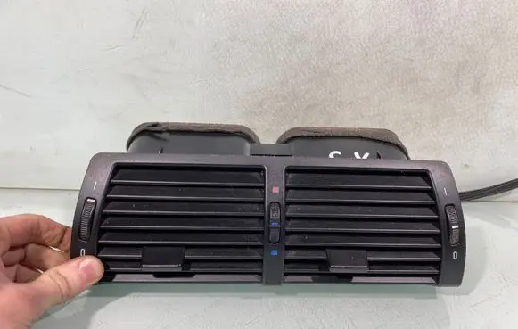 BMW X5 E53 Dash center air vent grill 64228402221