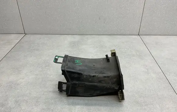 BMW X3M F97 Brake cooling air channel/duct 7400005